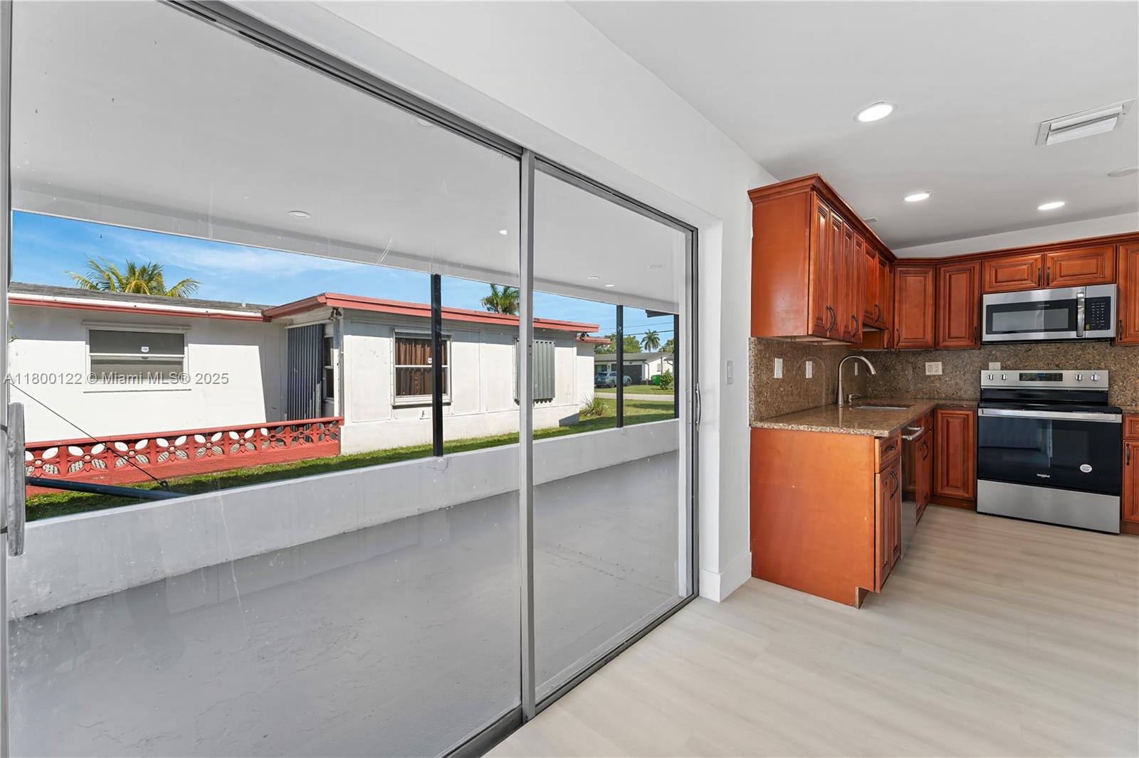 2600 NW 68th Way, Sunrise, Florida image 14