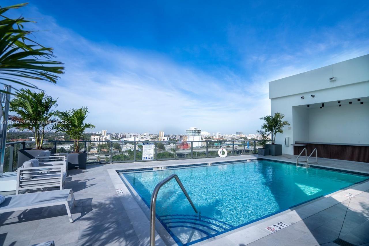 Exceptional Opportunity, furnished unit ideally designed for short-term rentals, located in the heart of Miami’s vibrant Brickell district. This turnkey unit offers flexible management options—owners may self-manage through platforms like Airbnb or enroll in the building’s LEASE BACK program for hands-free income generation.Situated in a prime walkable location just steps from world-class dining, shopping, and major business centers, this modern studio combines style and convenience. Residents enjoy access to premium amenities, including valet service, an on-site café, fitness center, and pool.
A rare chance to own in one of Miami’s few buildings approved for daily rentals—perfect for investors seeking immediate, high-yield returns in the city's thriving short-term rental market.