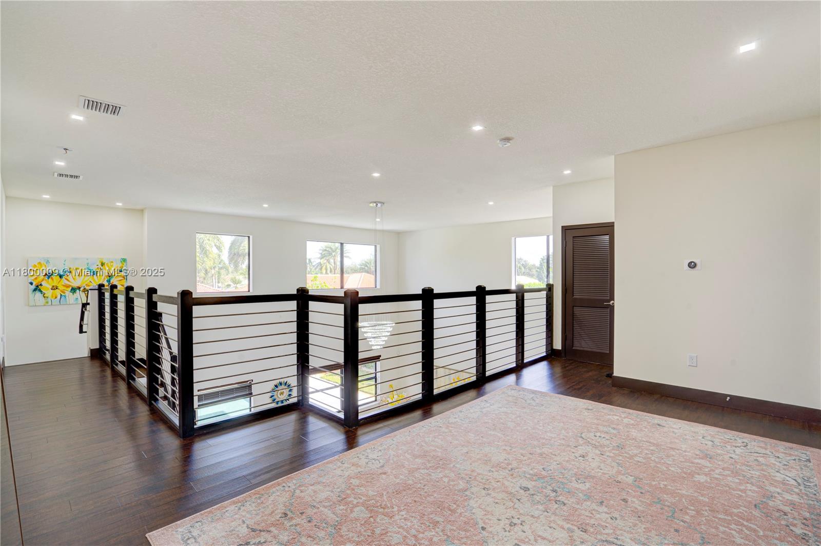 Listing Photo 10