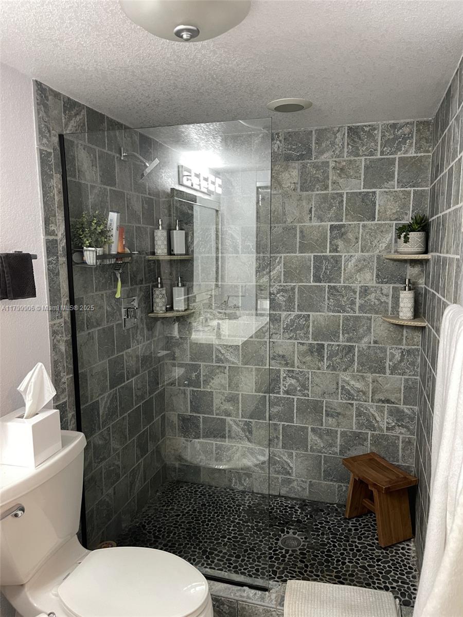 313 Lake Cir #111, North Palm Beach, Florida image 15