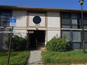 807 NE 199th St #208, Miami, Florida image 1