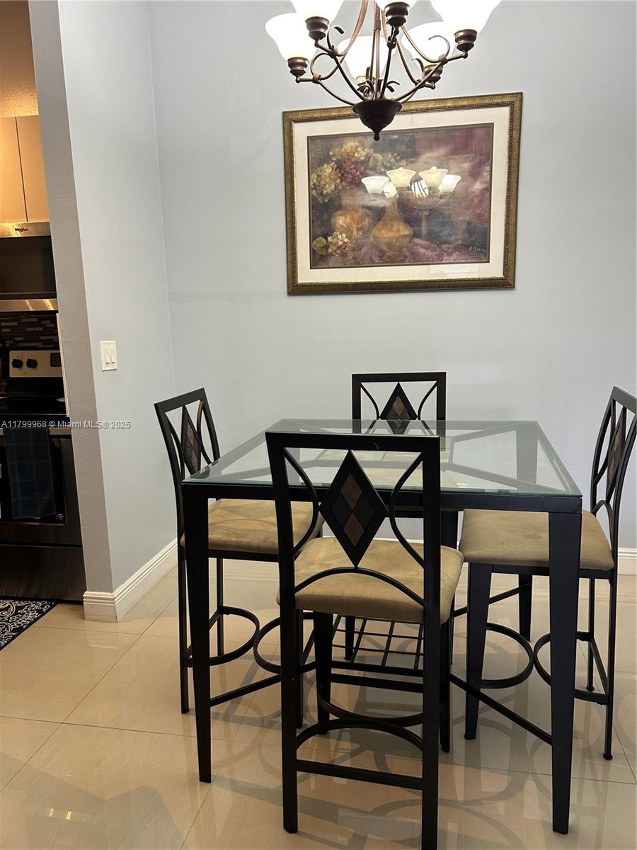 807 NE 199th St #208, Miami, Florida image 3