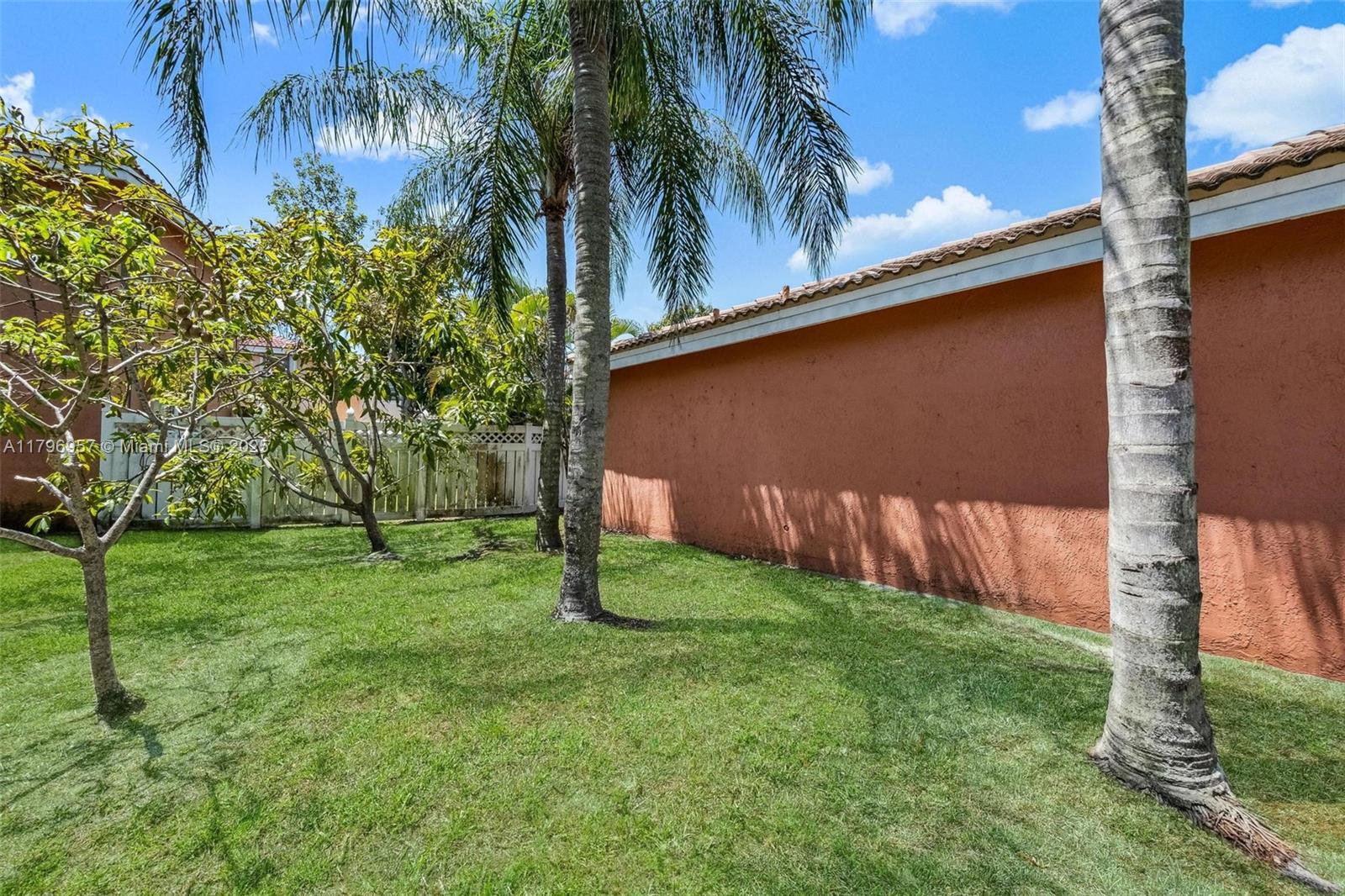 7196 Sienna Ridge Ln, Lauderhill, Florida image 6
