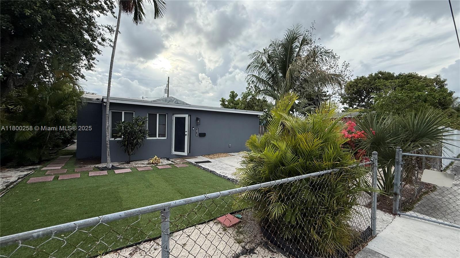 Property photo # 0