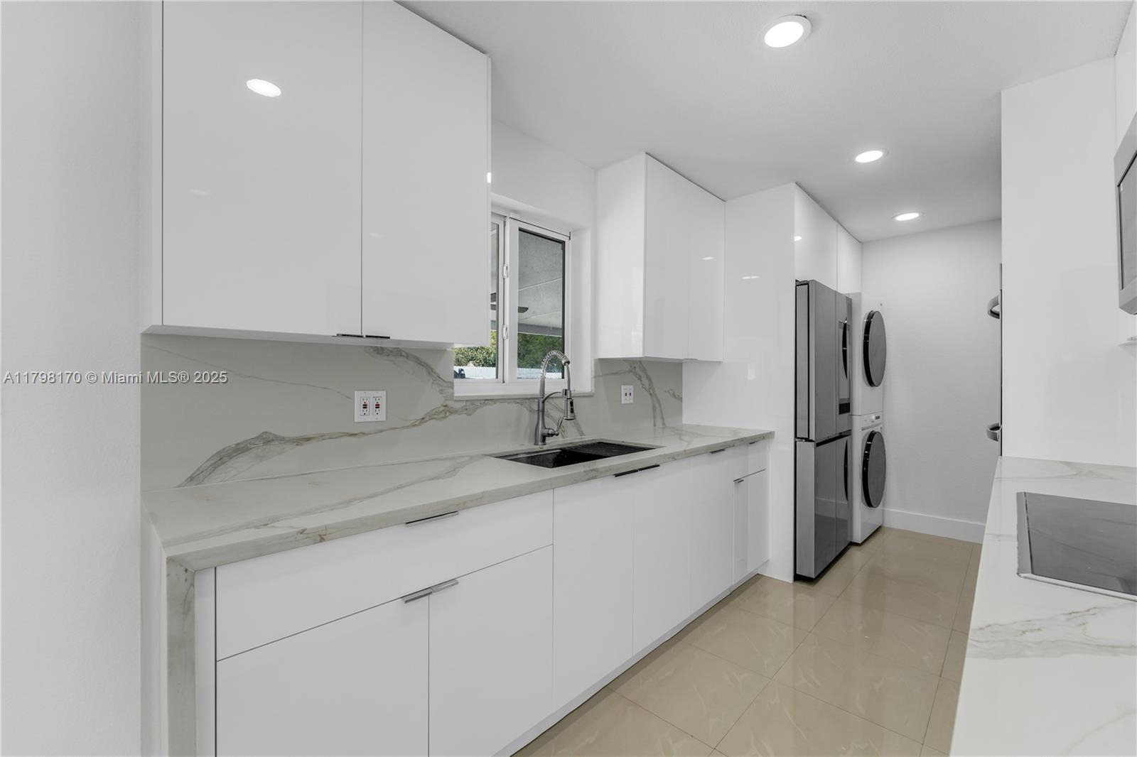 11701 SW 188th Ter, Miami, Florida image 9