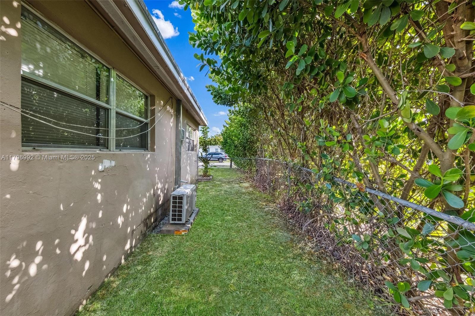 5720 SW 40th Ct, West Park, Florida image 34