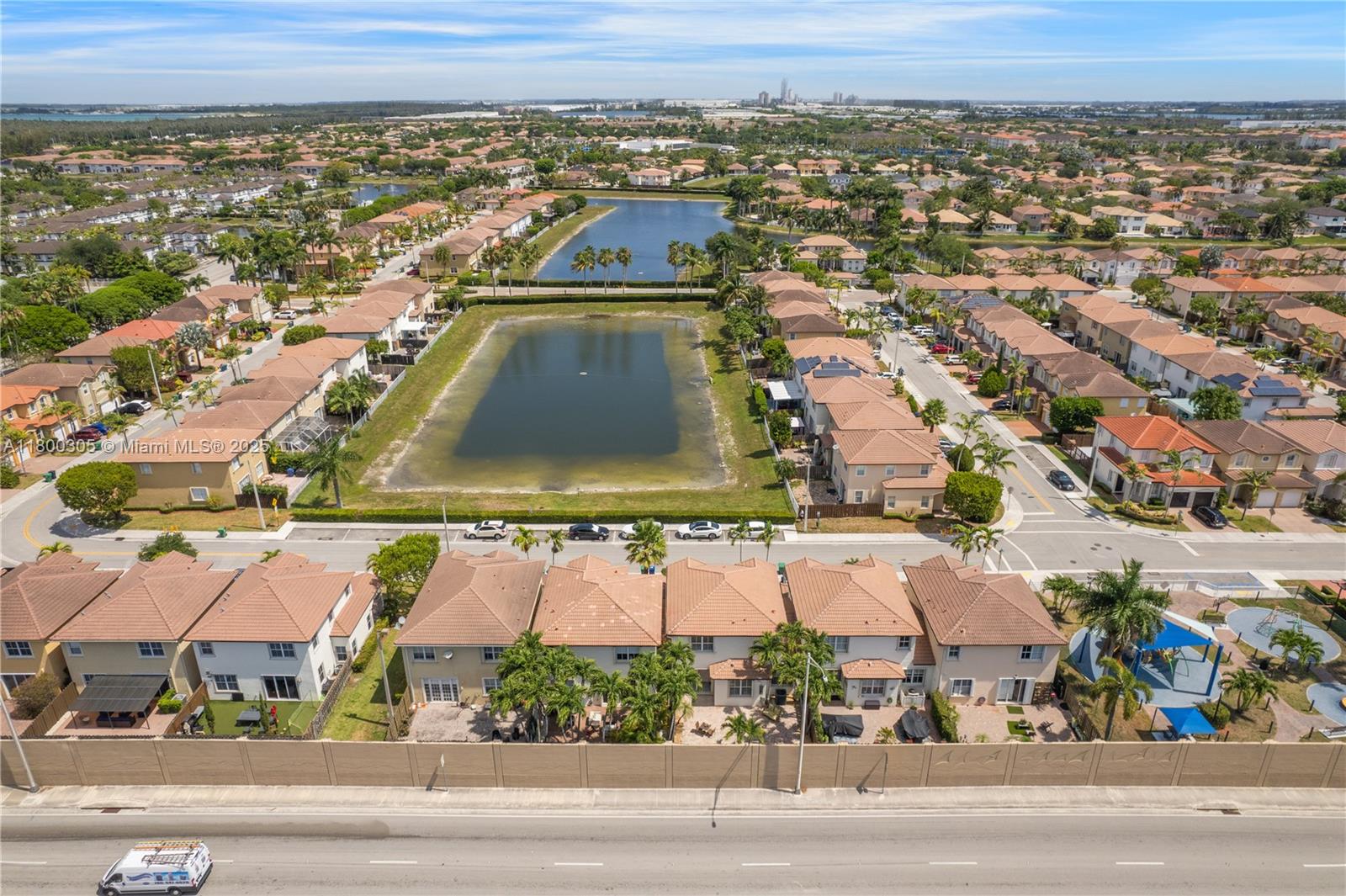 11324 NW 74th Ter, Doral, Florida image 28