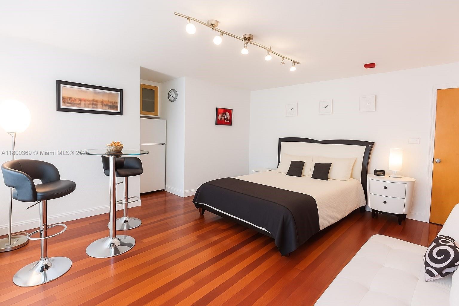 Property photo # 0