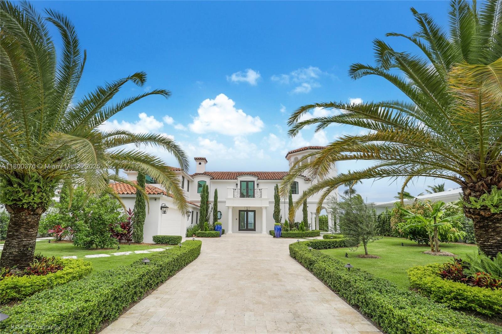 1001 N Venetian Dr, Miami, Florida image 5