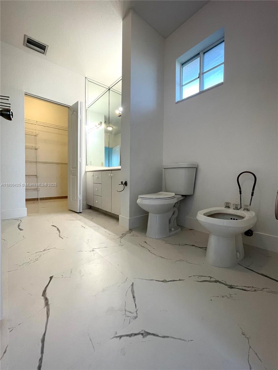 17415 NW 75th Pl #208, Hialeah, Florida image 17