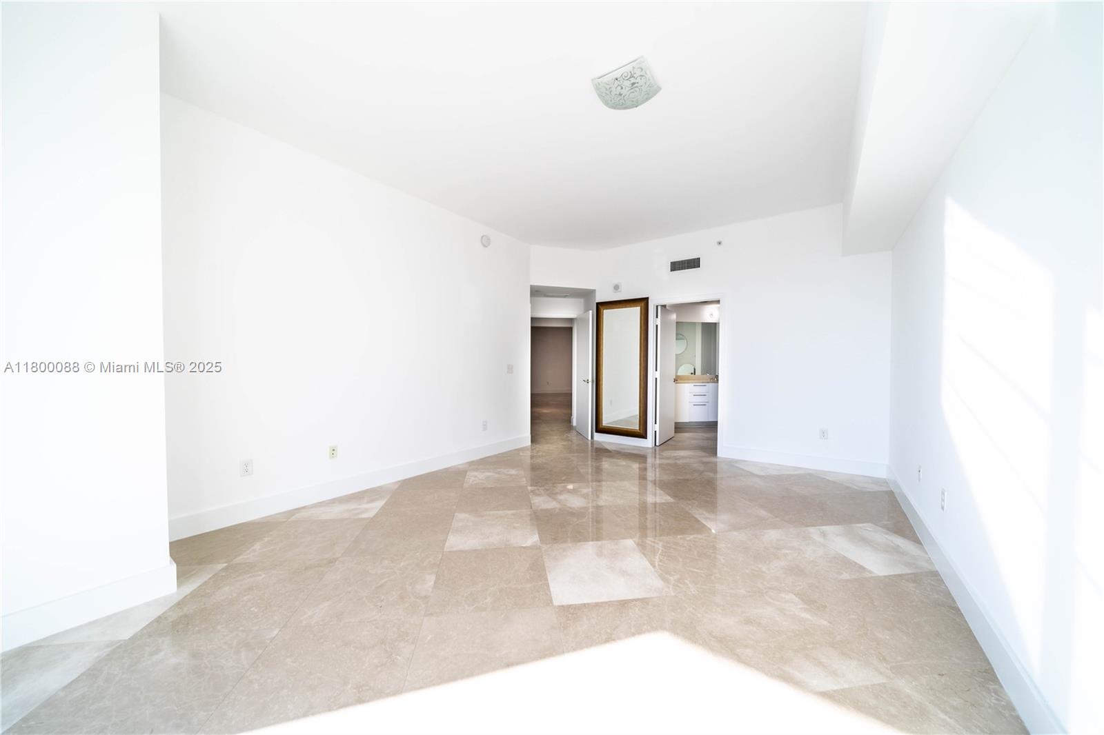 3330 NE 190th St #LPH14, Aventura FL 33180