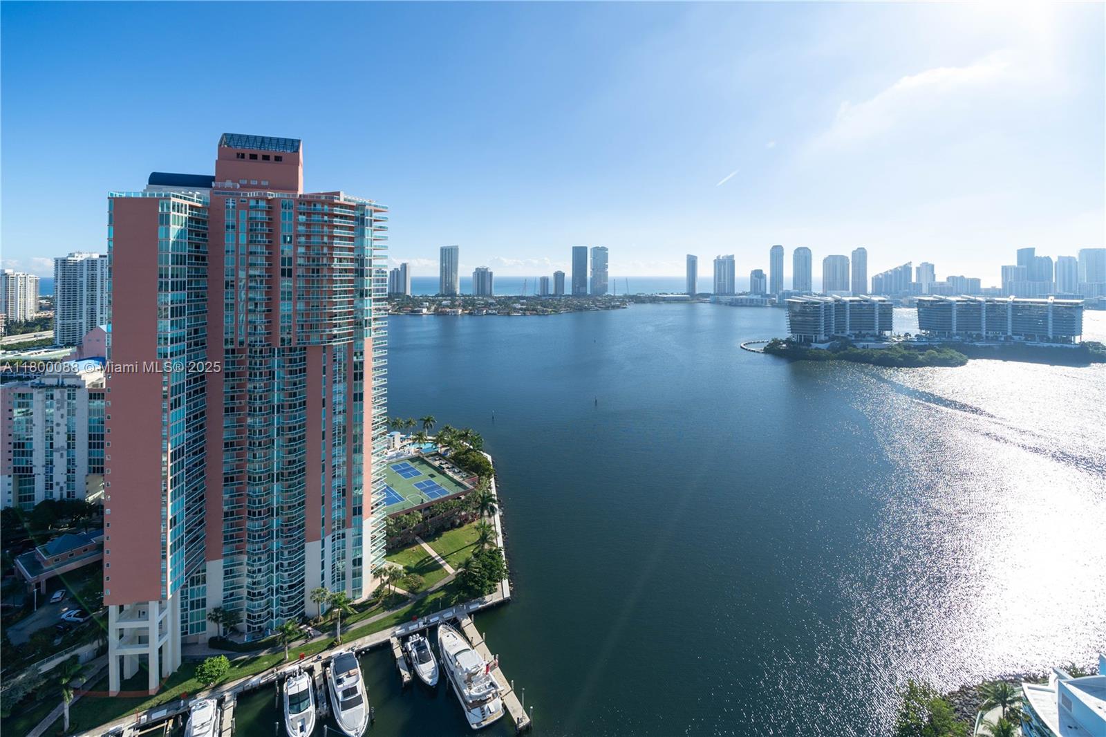 3330 NE 190th St #LPH14, Aventura FL 33180