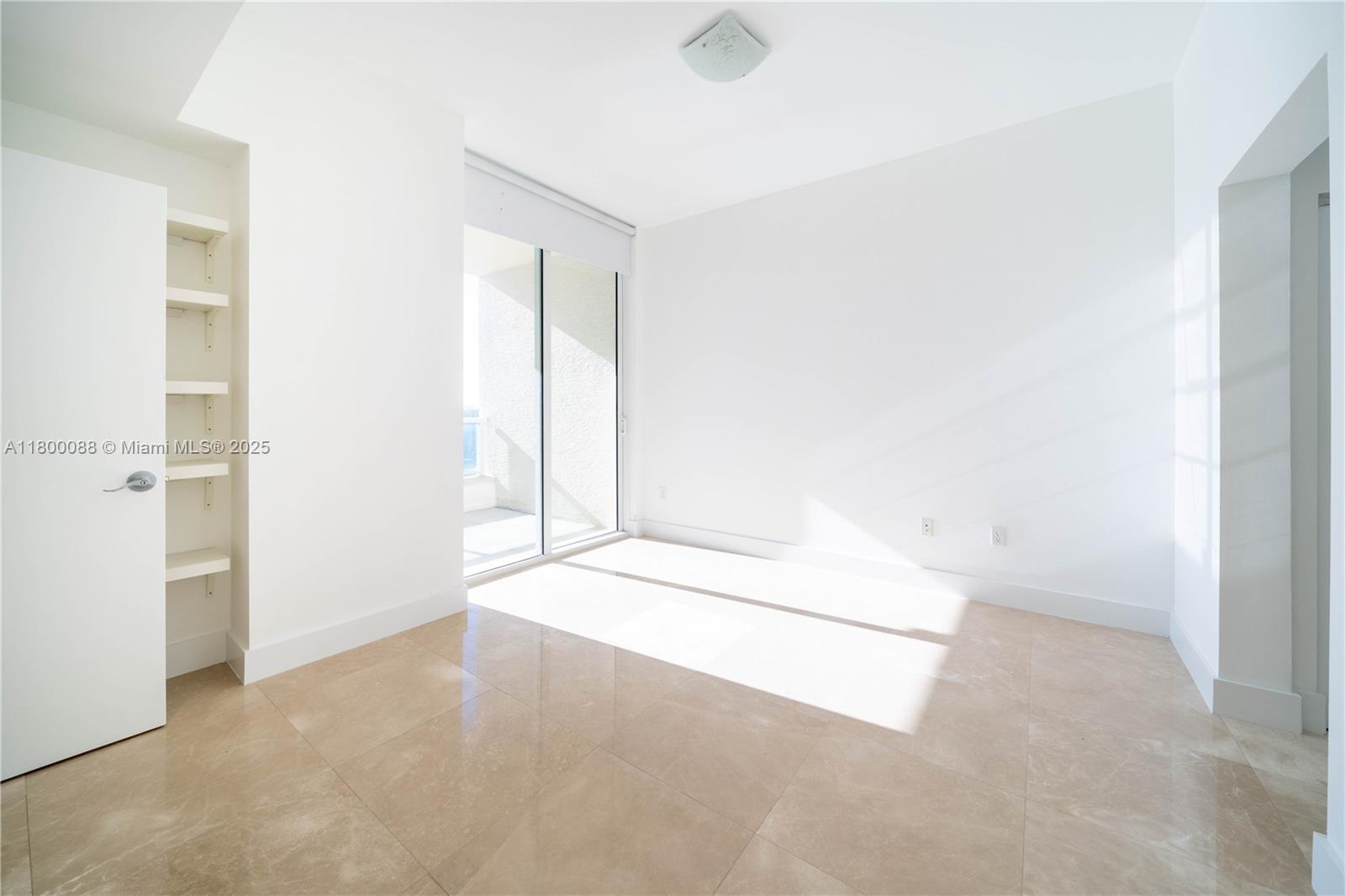 3330 NE 190th St #LPH14, Aventura FL 33180
