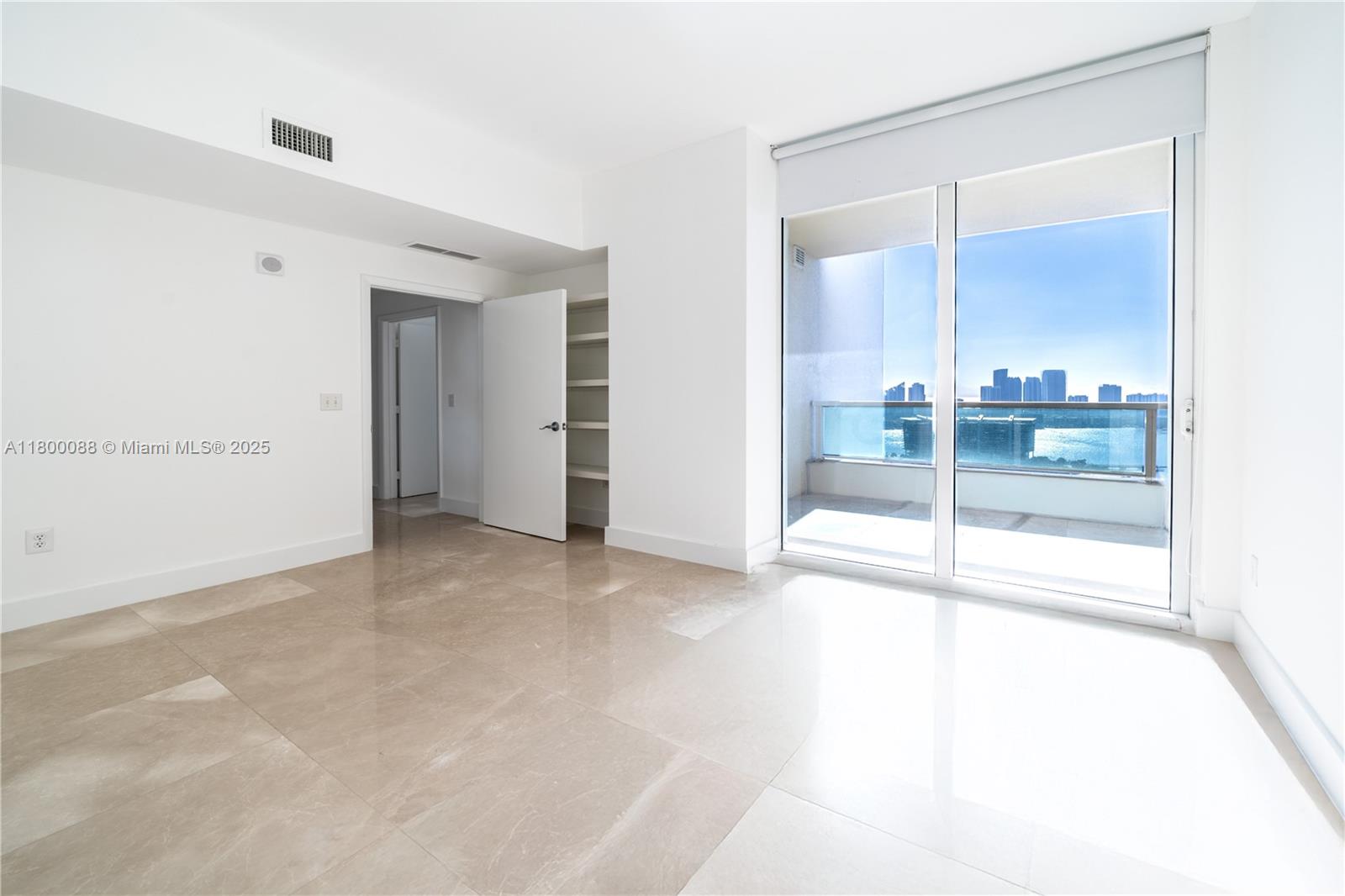 3330 NE 190th St #LPH14, Aventura FL 33180
