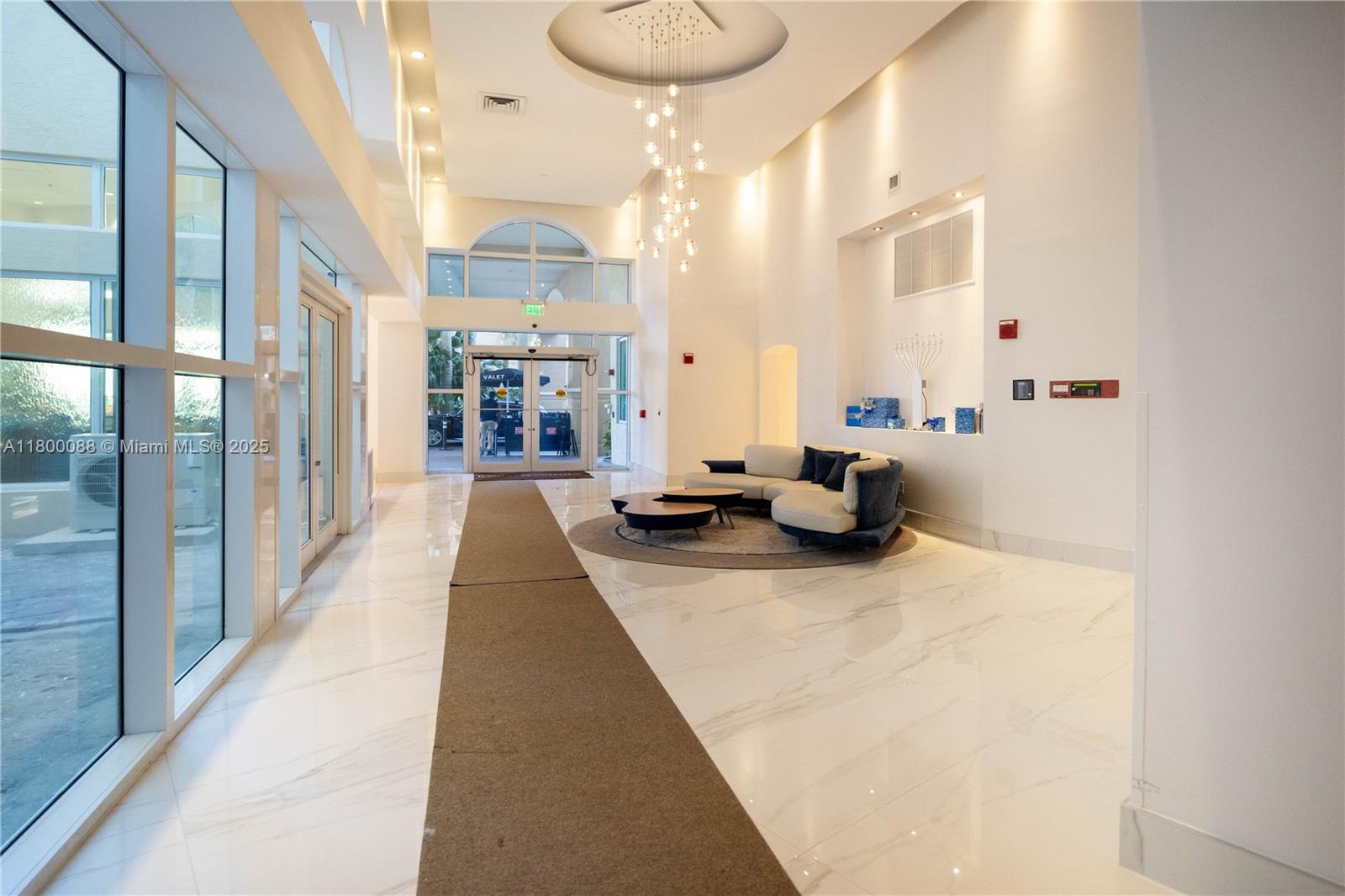 3330 NE 190th St #LPH14, Aventura FL 33180