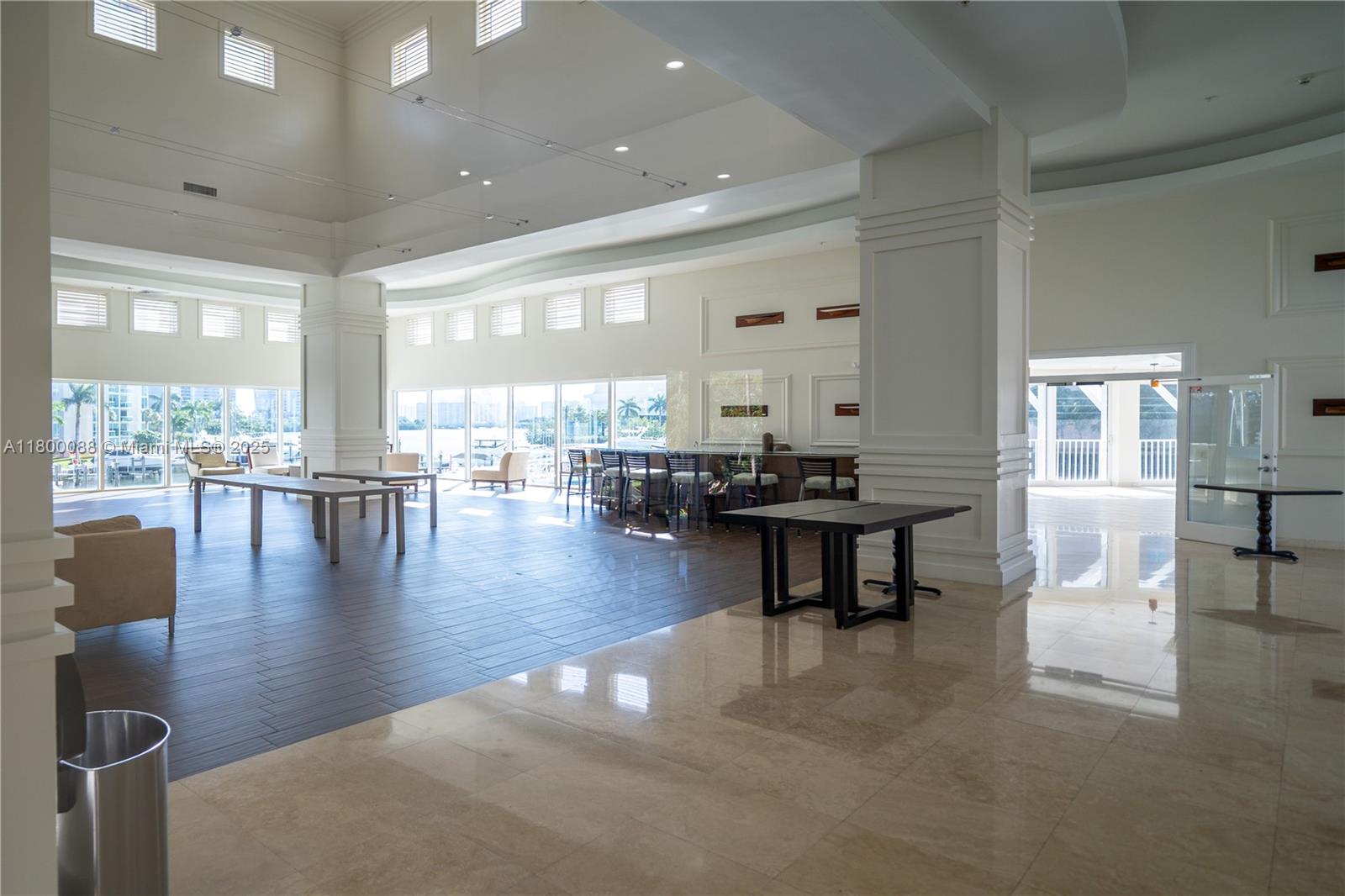 3330 NE 190th St #LPH14, Aventura FL 33180