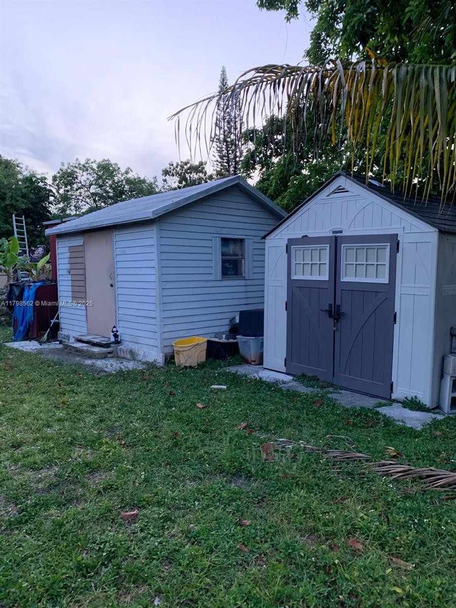 1253 NW 44th St, Miami, Florida image 19
