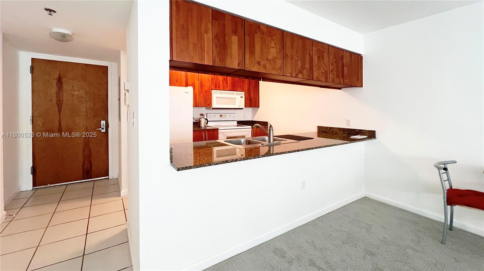 This modern 1-bedroom condo at The Club at Brickell Bay offers an exceptional opportunity to experience the vibrant lifestyle of Miami’s Brickell neighborhood. This is one of the best priced units in the building! Located in one of the few buildings that allow short-term Airbnb rentals, this unit is perfect for investors looking to capitalize on Miami's booming rental market. The spacious interior features an open-concept living area with large windows that provide an abundance of natural light and sweeping city views. Residents of The Club enjoy access to a range of premium amenities, including a resort-style pool, fitness center, and 24-hour concierge service.