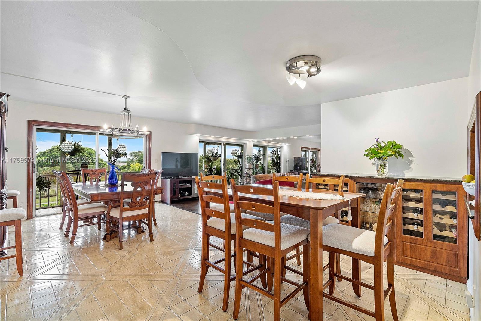 4800 Hillcrest Ln #503, Hollywood, Florida image 9