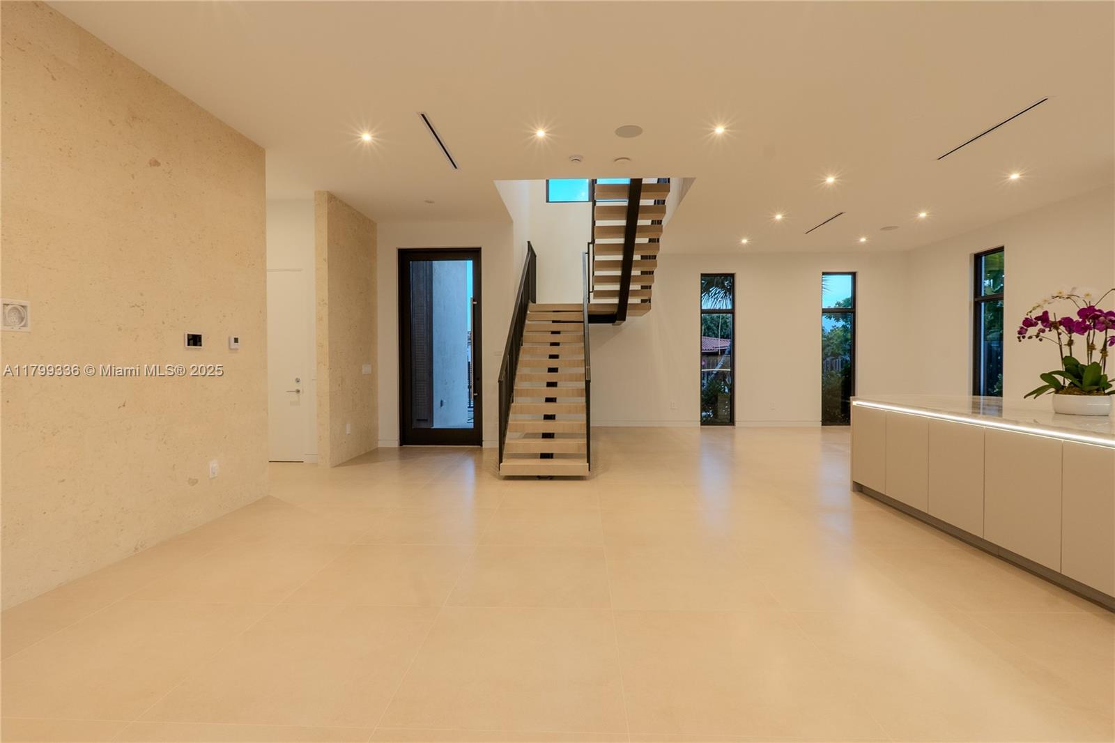 4231 SW 10th St, Miami, Florida image 6