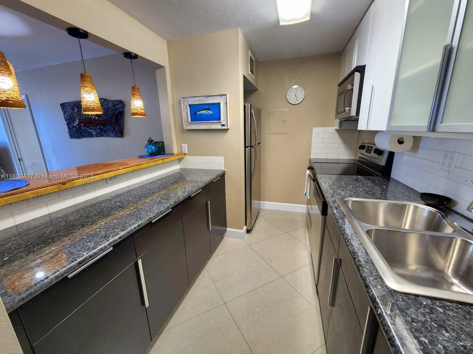 88500 Overseas Hwy #301, Tavernier, Florida image 14