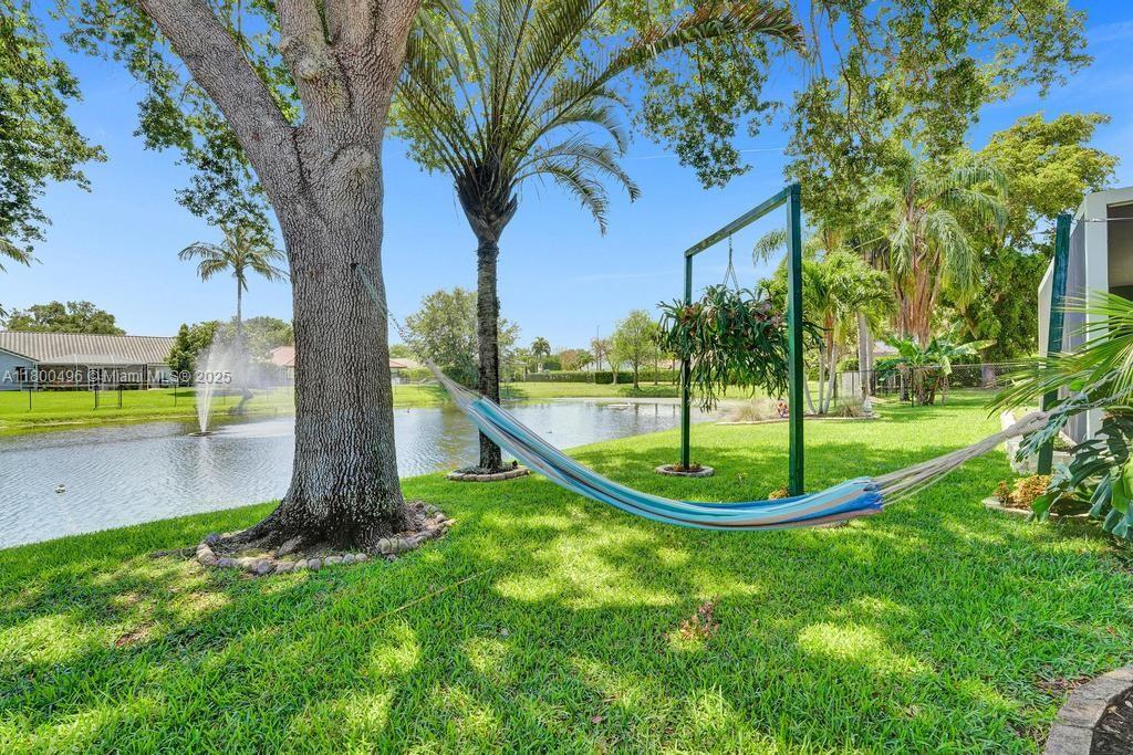 9471 Oak Grove Cir, Davie, Florida image 3