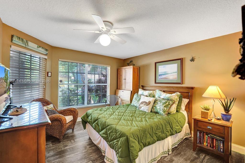 9471 Oak Grove Cir, Davie, Florida image 39