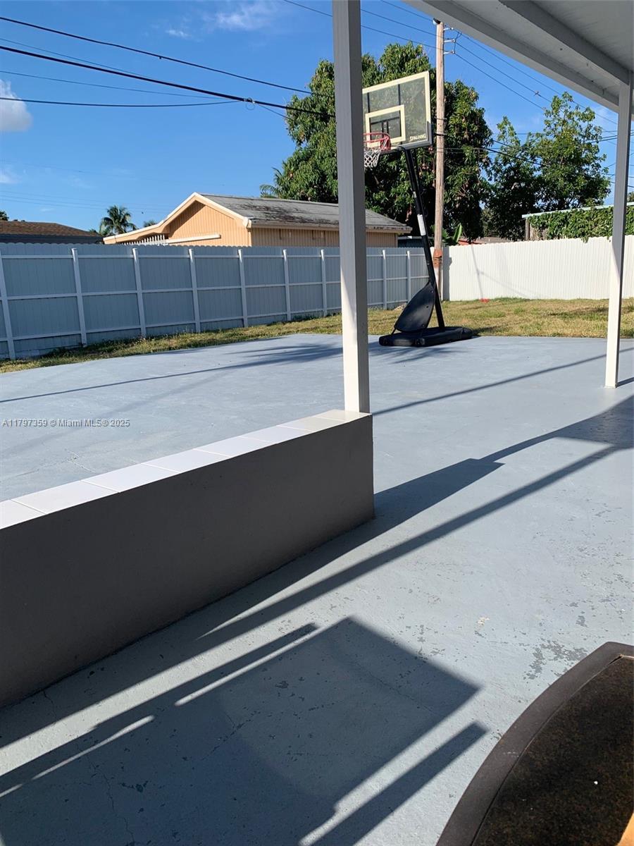707 W 39th Pl, Hialeah, Florida image 21