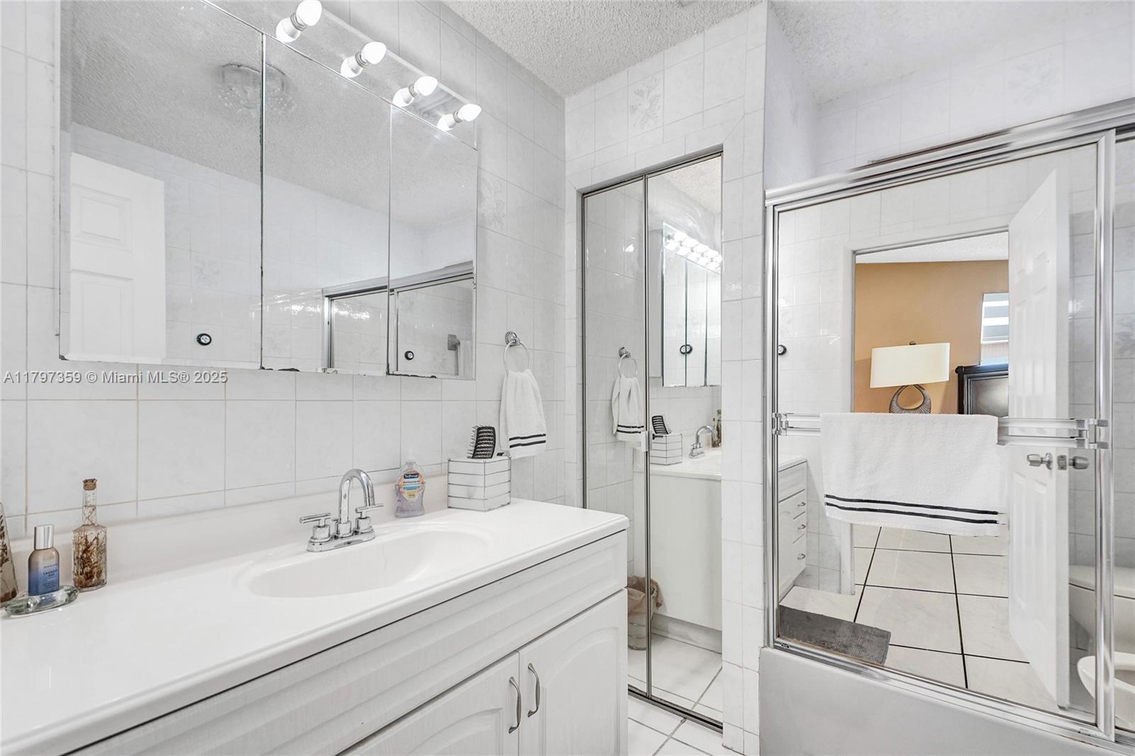 707 W 39th Pl, Hialeah, Florida image 22