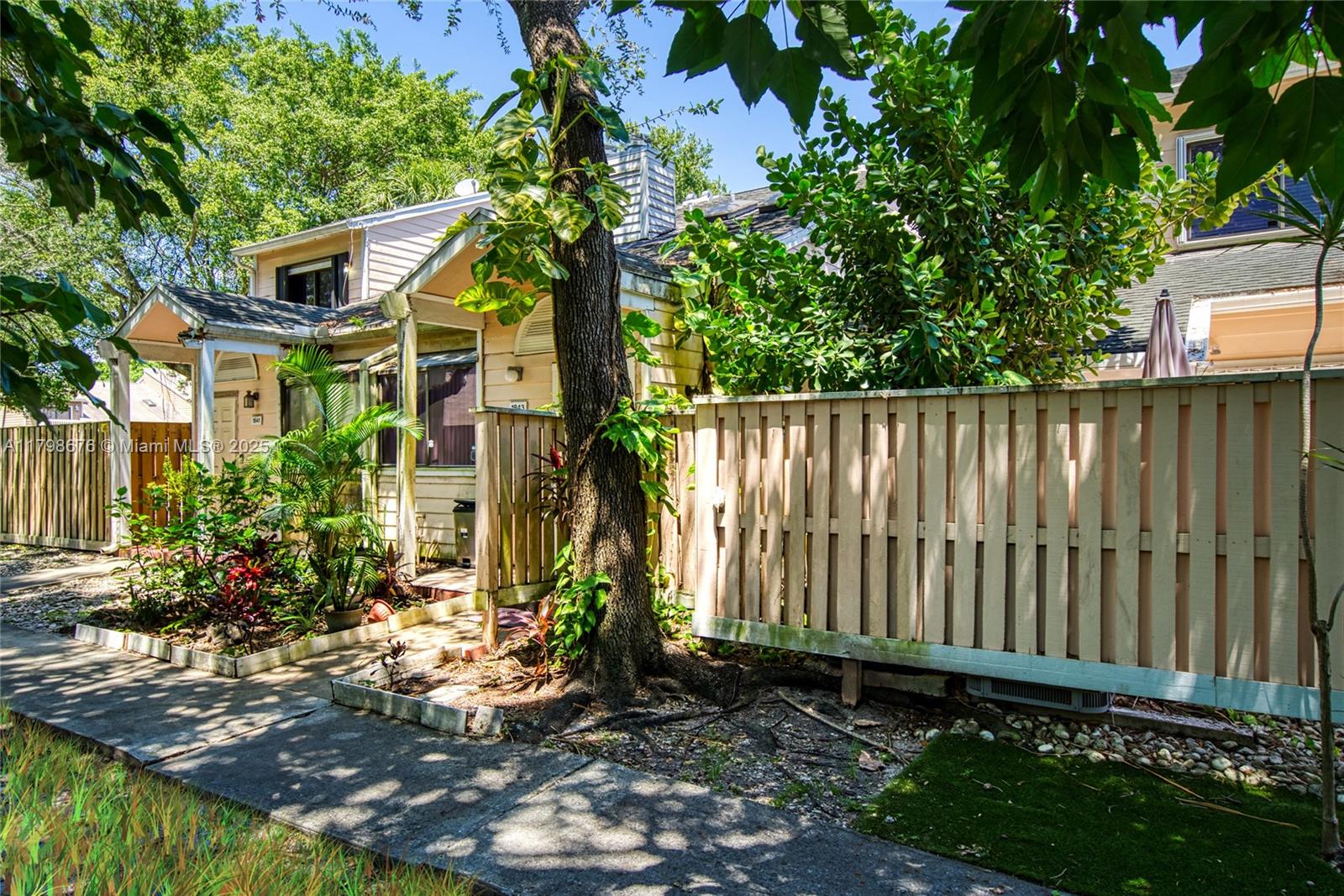 1843 Runners Way, North Lauderdale, Florida image 21