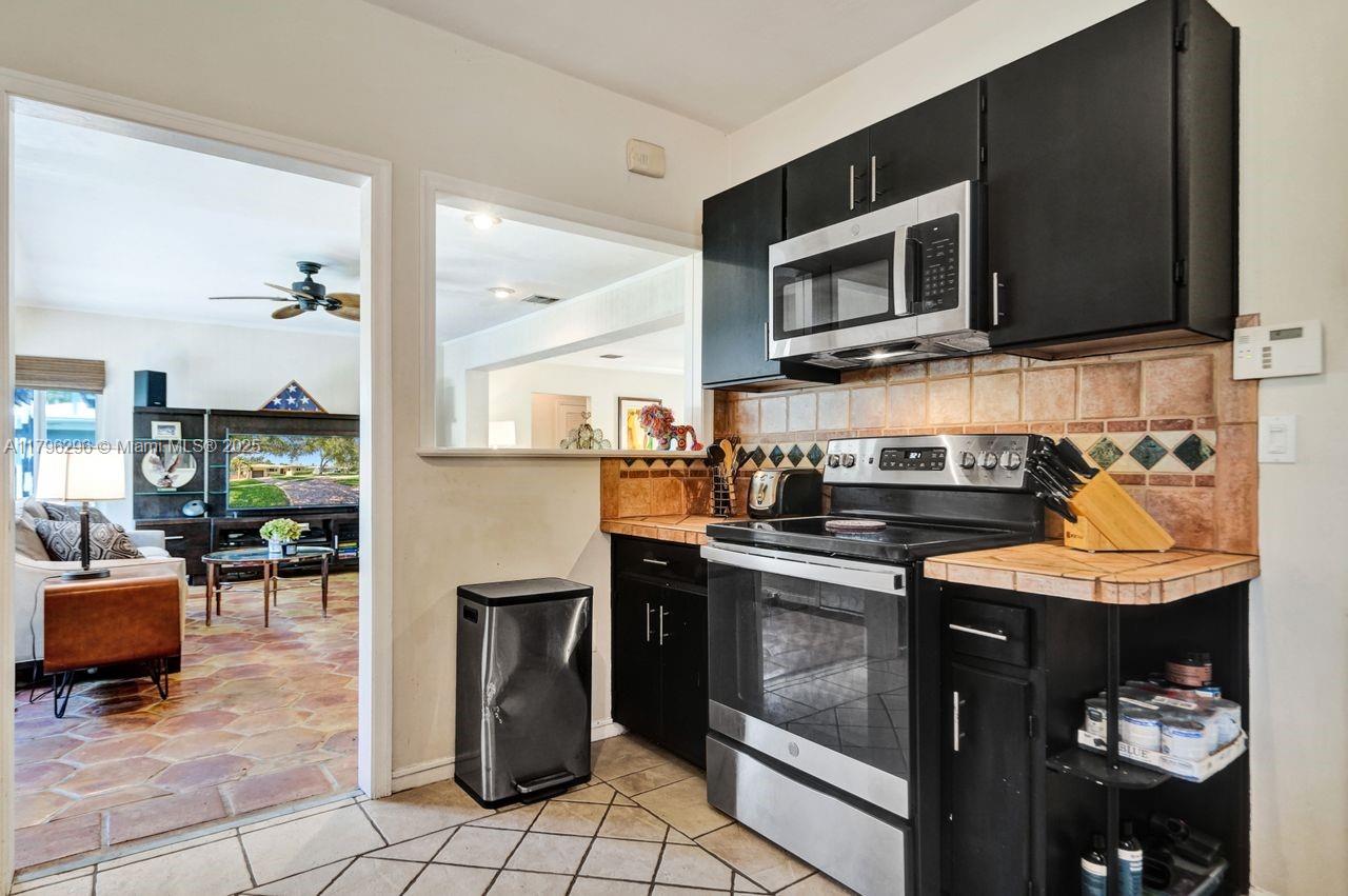 825 NE 98th St, Miami Shores, Florida image 15