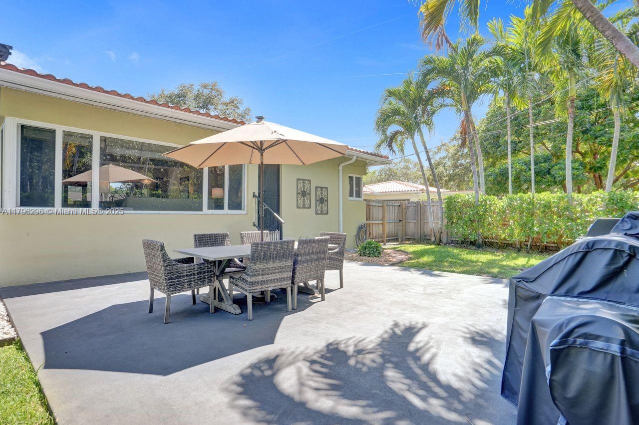 825 NE 98th St, Miami Shores, Florida image 28
