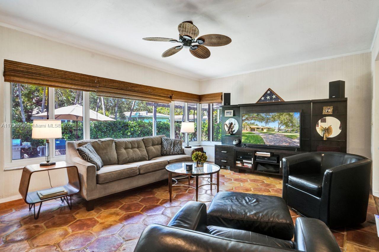 825 NE 98th St, Miami Shores, Florida image 8