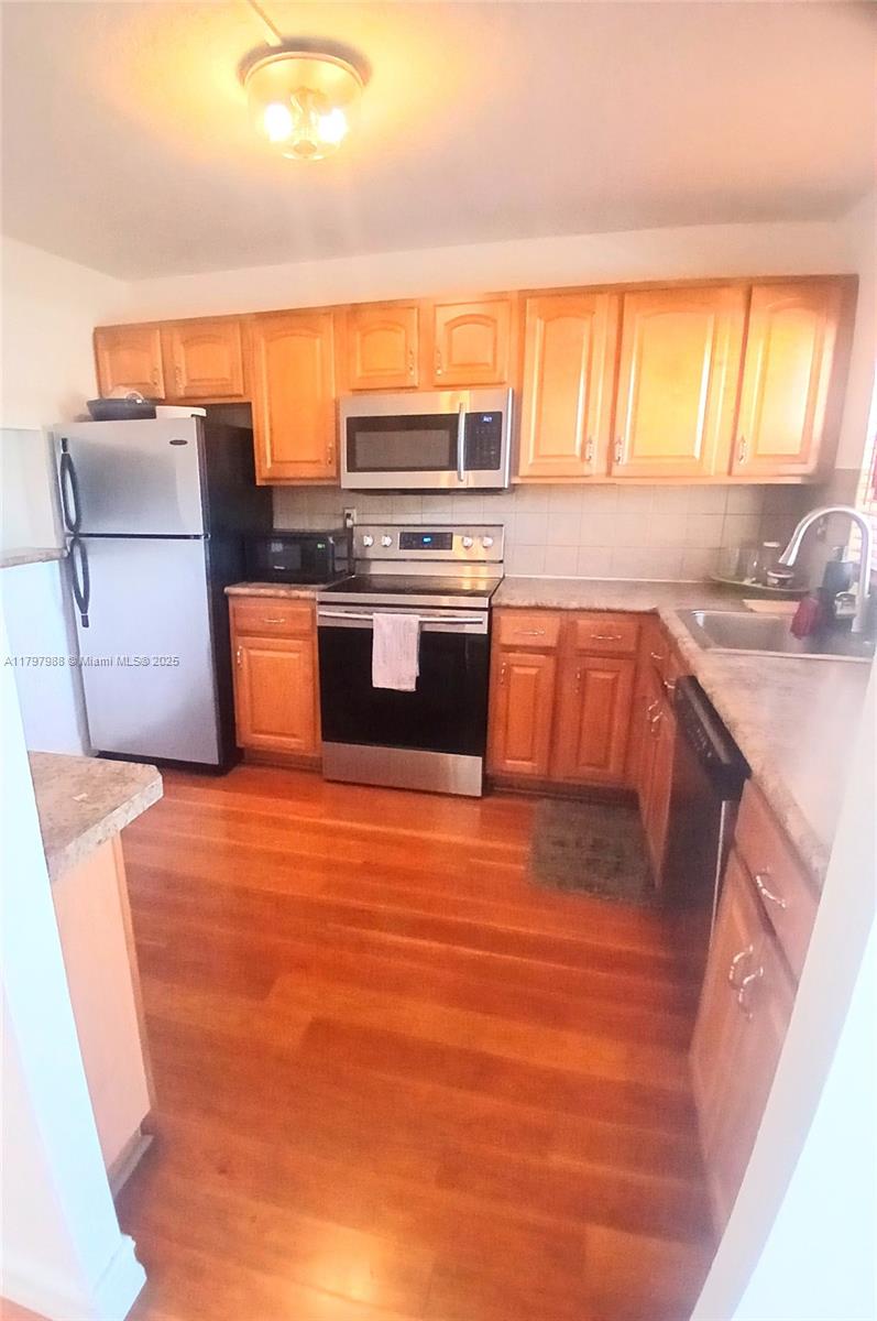 10442 Sunrise Lakes Blvd #203, Sunrise, Florida image 4