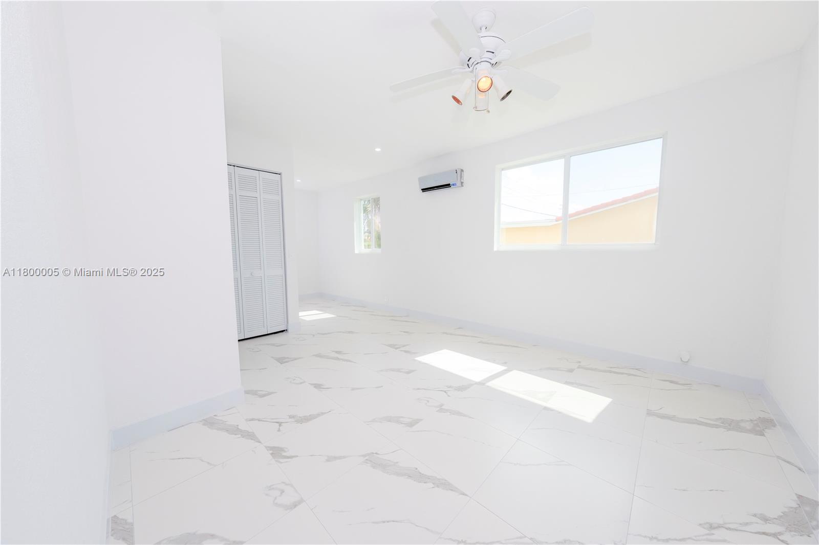 205 SE 4th St, Dania Beach, Florida image 13