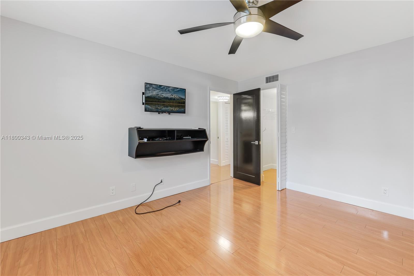 431 SE 3rd St #201, Dania Beach, Florida image 31