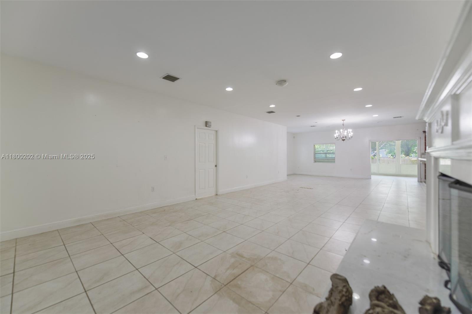 611 SW 8th St, Hallandale Beach, Florida image 3