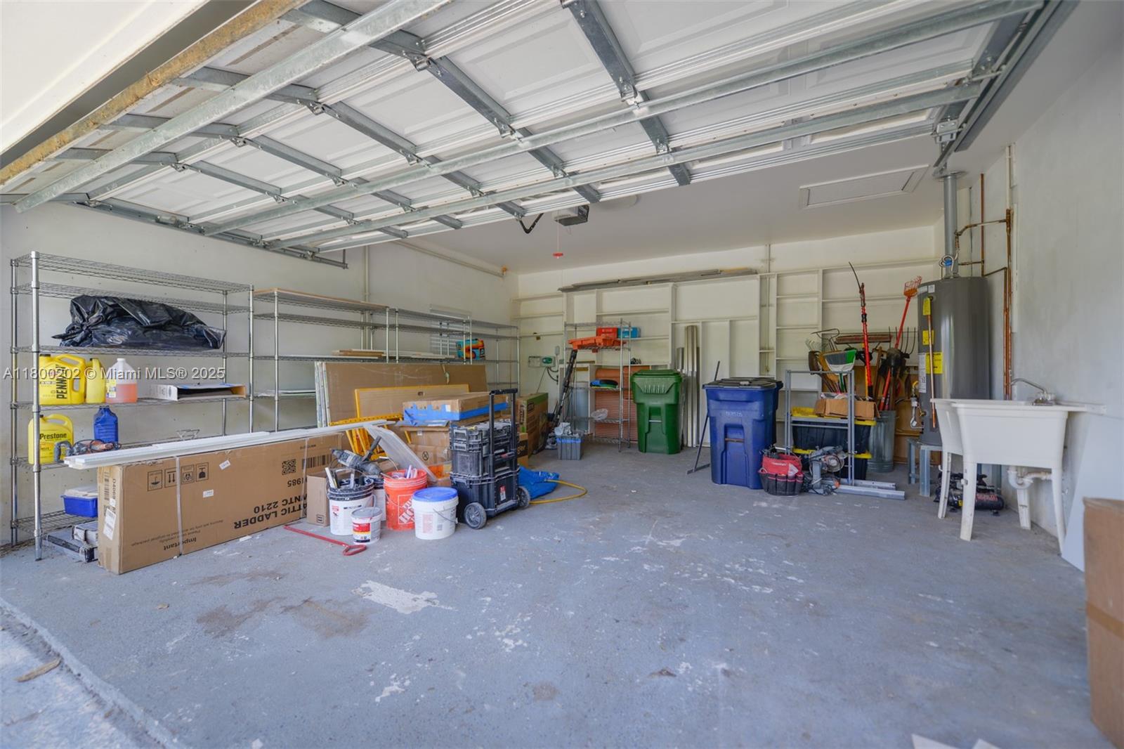 611 SW 8th St, Hallandale Beach, Florida image 38