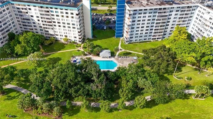 4200 Hillcrest Dr #1017, Hollywood, Florida image 1