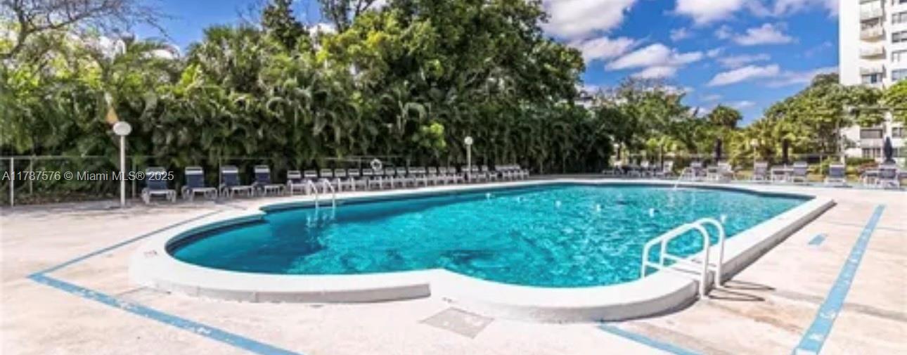 4200 Hillcrest Dr #1017, Hollywood, Florida image 42