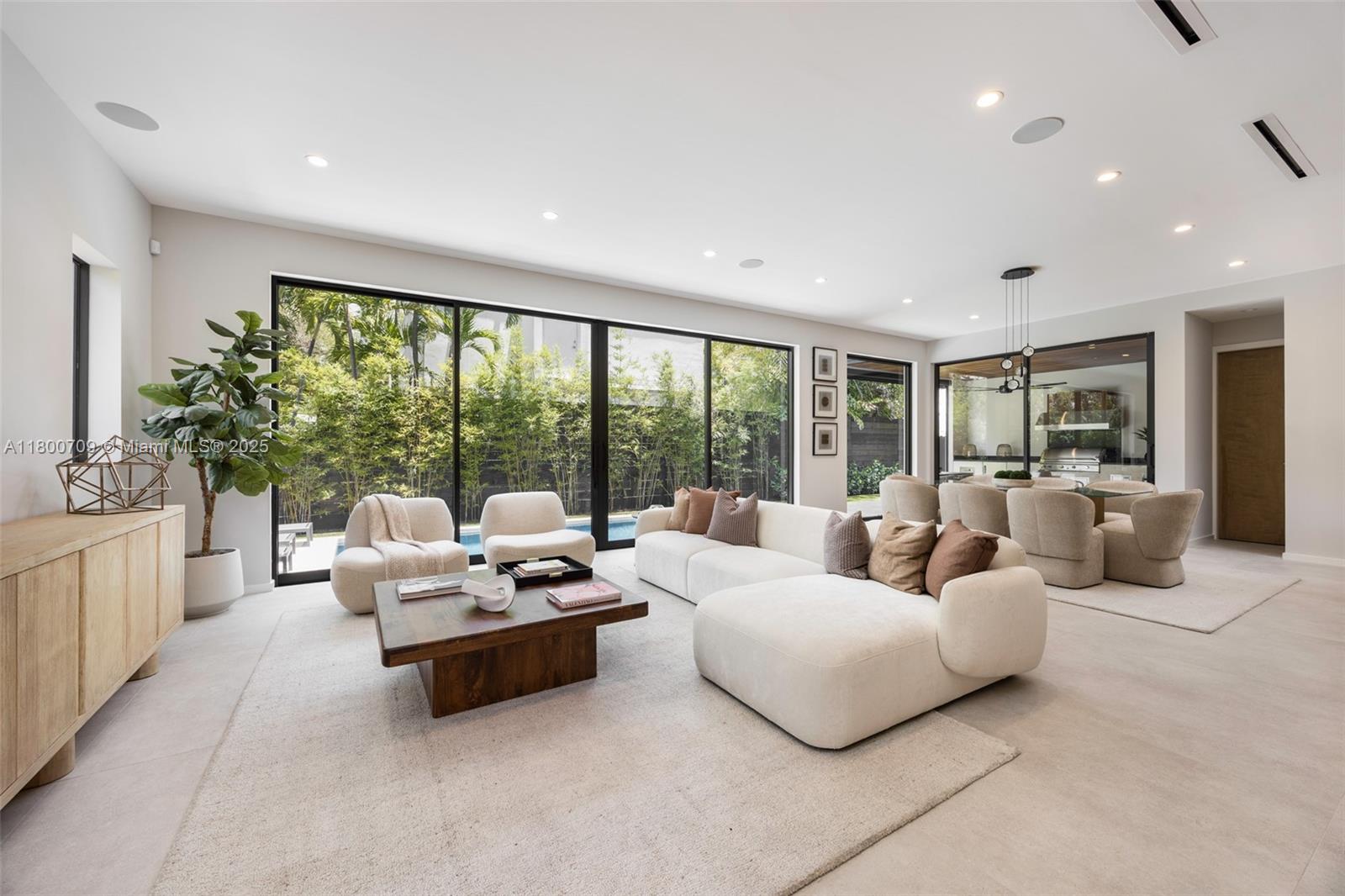 2905 Washington St, Miami, Florida image 10