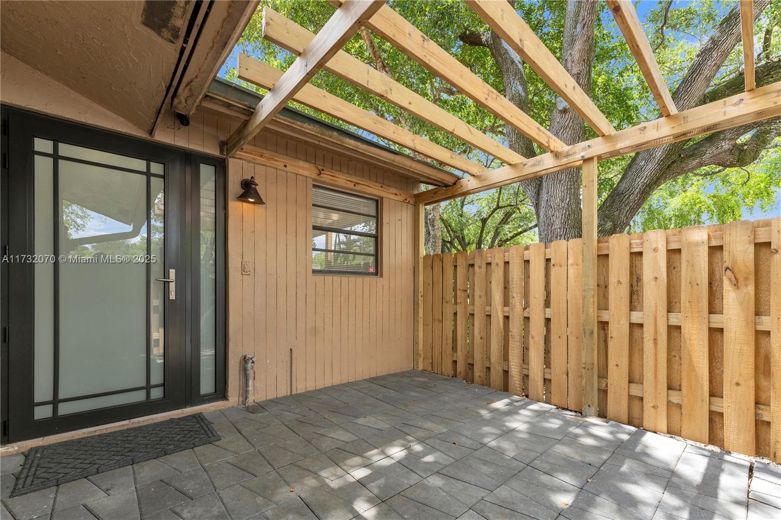 1182 N University Dr, Plantation, Florida image 32