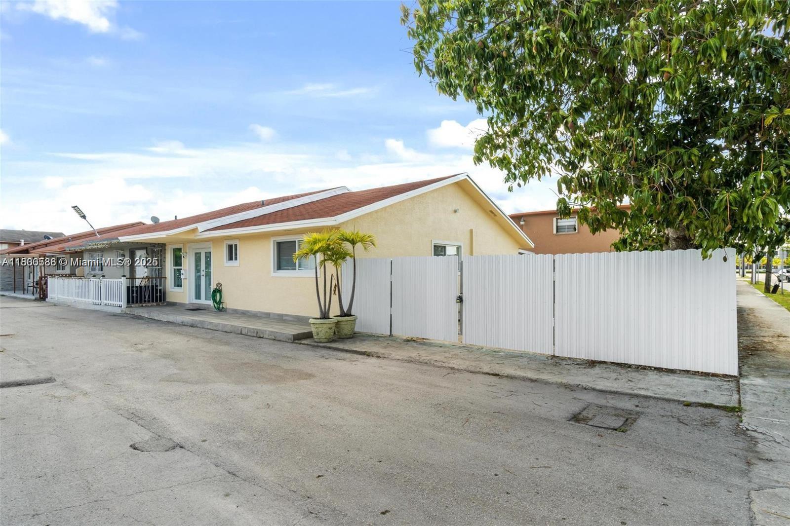 Property photo # 1