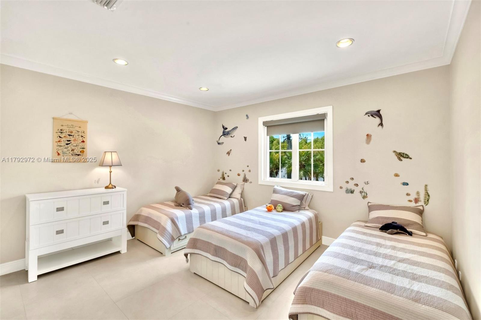 164 W Mashta Dr, Key Biscayne, Florida image 15