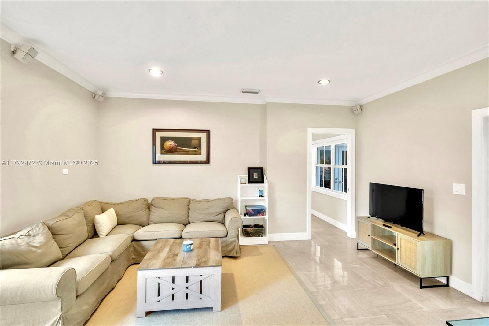164 W Mashta Dr, Key Biscayne, Florida image 23