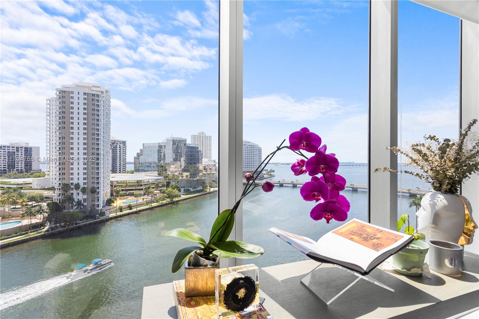 Condo for Sale in Miami, FL