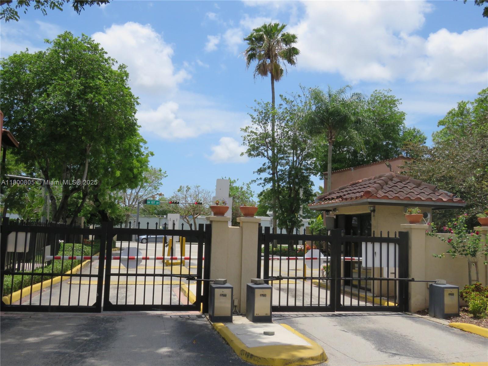 10822 N Kendall Dr #S14, Miami, Florida image 23