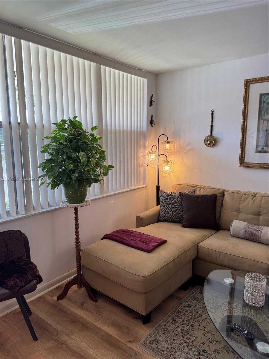 Residential, Sunrise, Florida image 17