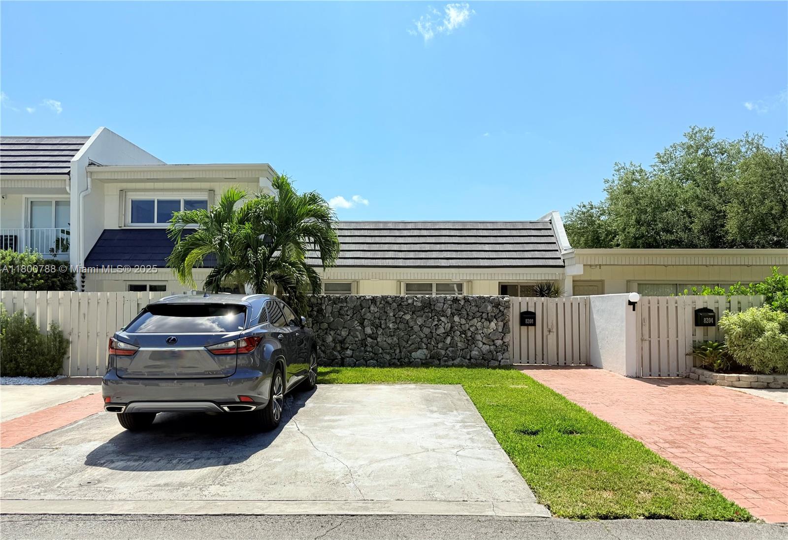 Property photo # 0