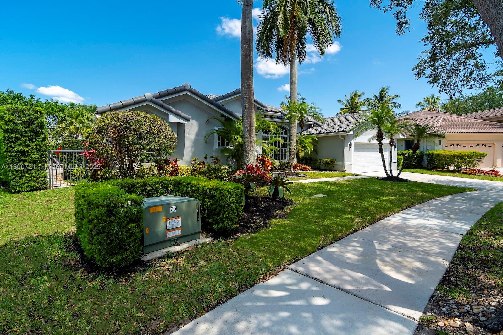218 Egret Ct, Weston, Florida image 2